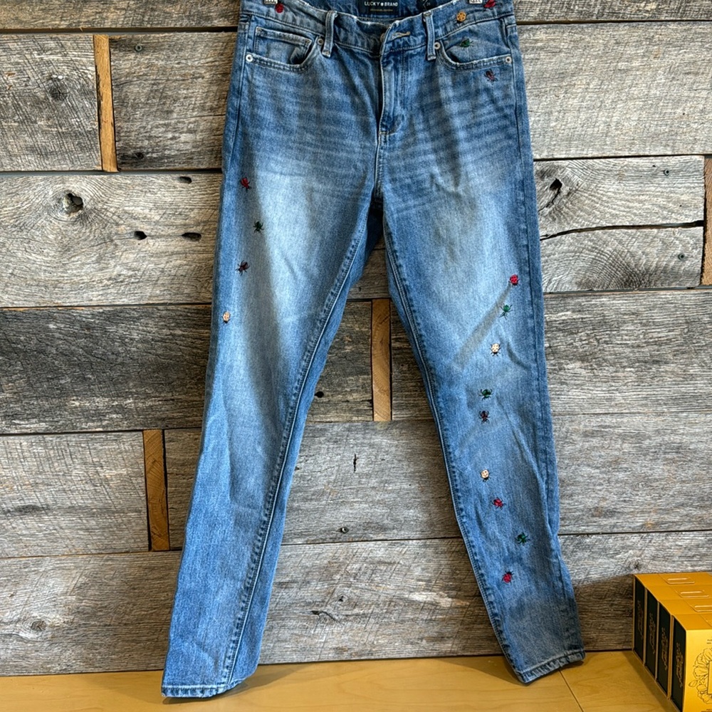 Light wear Lucky Brand jeans